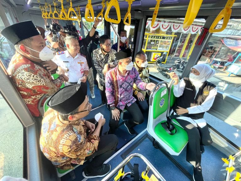 Bus Trans Jatim, Perkuat Koneksitas dan Perekonomian