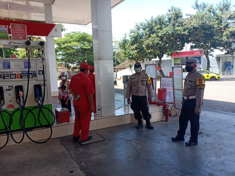 Harga BBM Naik, Polisi Disiagakan Jaga SPBU 