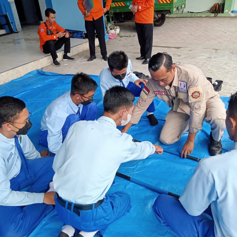 Antisipasi Erupsi Gunung, SMAN 1 Talun Gelar SPAB