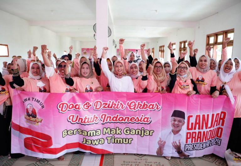 Emak-emak di Gresik Dukung Ganjar Presiden 2024