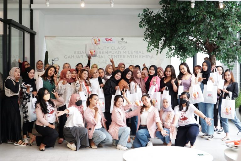 Dukung Sosok Presiden 2024, Ganjar Milenial Jatim Rangkul Perempuan Gelar Beauty Class
