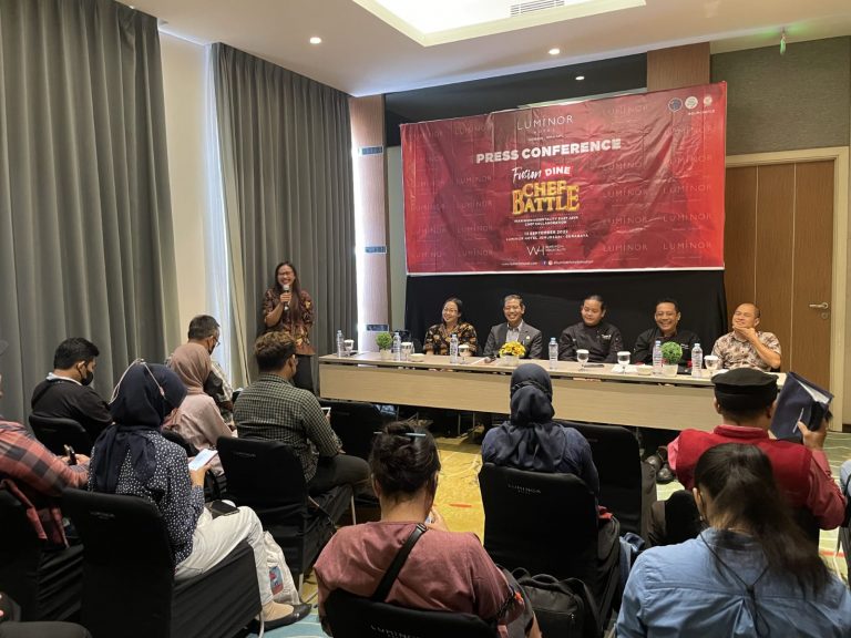 Luminor Hotel Jemursari Suguhkan Menu Fusion Jatim