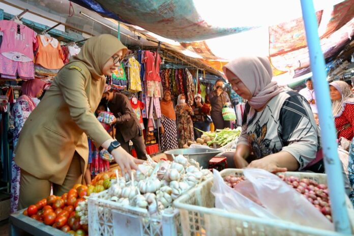 Gerakan belanja massal di tanggal cantik digelar di Banyuwangi