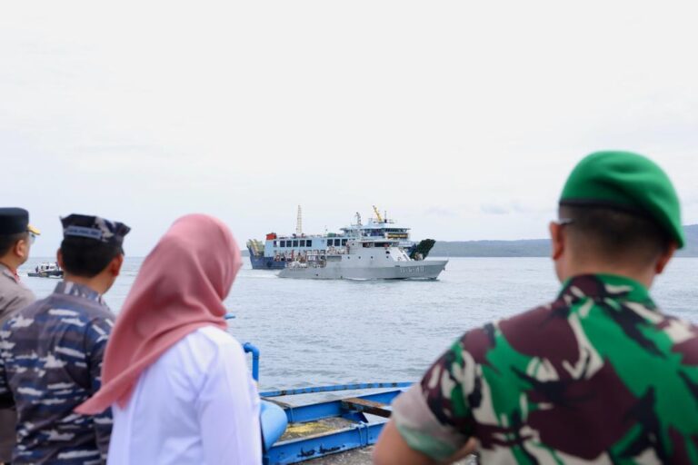 Simulasi pengamanan Selat Bali jelang KTT G-20 di jalur Selat Bali, Rabu (26/10/2022) siang.