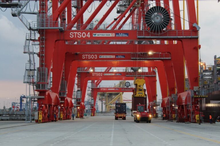 Subholding Pelindo Catat Arus Peti Kemas 8,2 Juta Teus