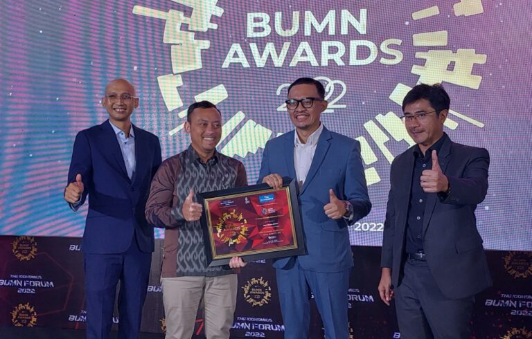 Sajikan Informasi Komprehensif, KBI Raih Corporate Communication Award untuk Annual Report Terbaik