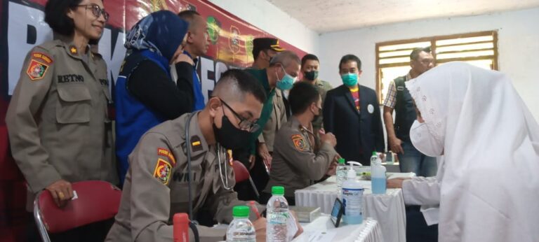 Ika Unair Sidoarjo, Beri Pengobatan Gratis Ratusan Santri Ponpes Al Khoziny