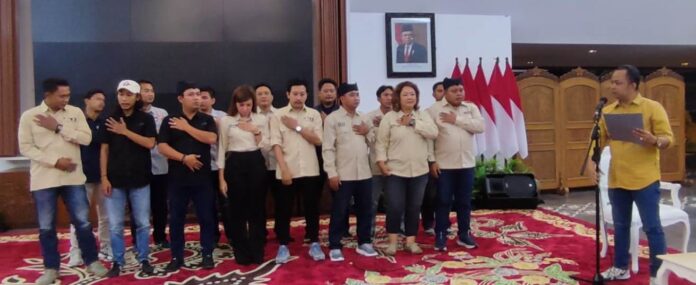 Pelantikan pengurus IJTI Banyuwangi periode 2022-2025 di Pendopo Banyuwangi, Sabtu (29/10/2022) malam/ist