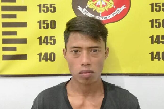 Pelaku percobaan pencurian dengan kekerasan diamankan di Polsek Pesanggaran, Banyuwangi.