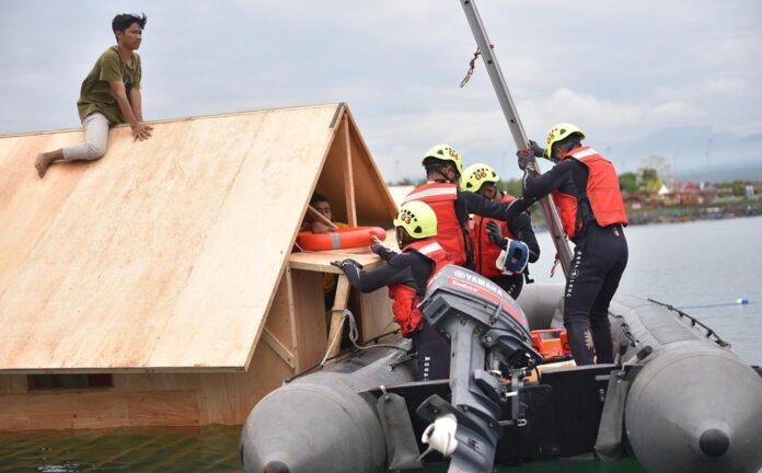 Peserta IFRC ke-19 mengikuti tantangan penyelamatan bencana yang digelar di sejumlah titik di Banyuwangi, 13-22 November 2022/ist.