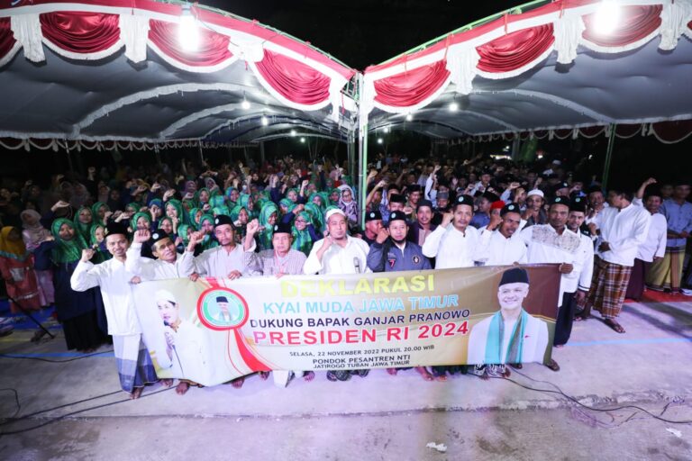 Dekat dengan Masyarakat, Ganjar Pranowo Didukung Kiai di Tuban