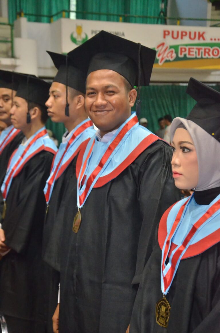 Bupati Gresik Harap Wisudawan STAI Daruttaqwa Perhatikan Kualitas