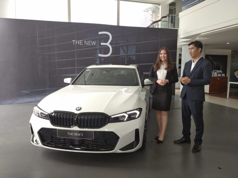Mobil Mewah BMW Seri 3 Terbaru Hadir di Surabaya