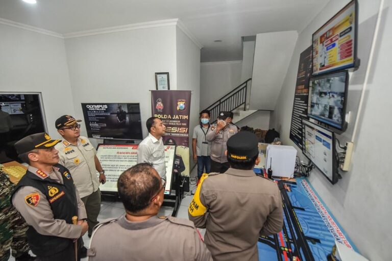 Malam Pergantian Tahun di Surabaya Aman