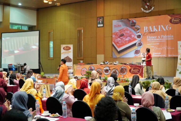 Elmer Chocolate dan Palmia Kolaborasi Baking Demo