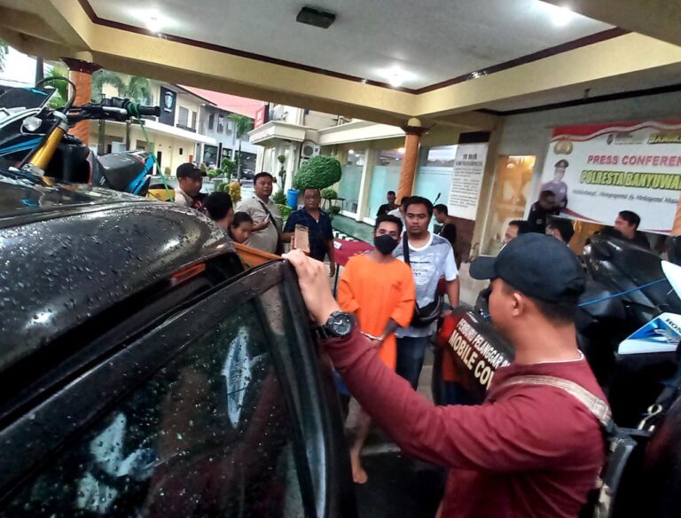 Terinspirasi Perang Ukraina, Pemuda di Banyuwangi Bakar Rumah Kekasih dengan Bom Molotov 