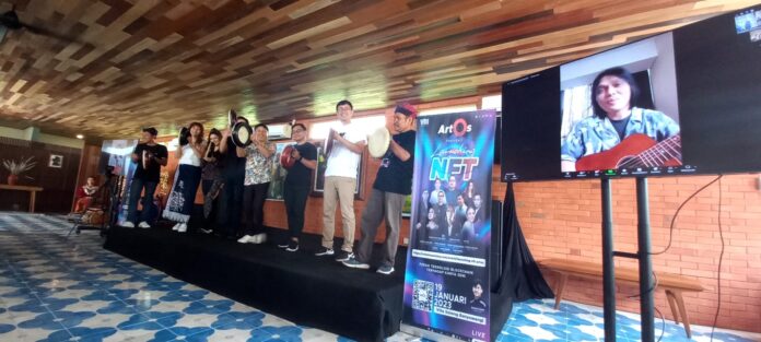 Peluncuran NFT di Banyuwangi hasil kolaborasi pelukis Banyuwangi dan musisi papan atas nasional, Kamis (19/1/2023) siang/udi