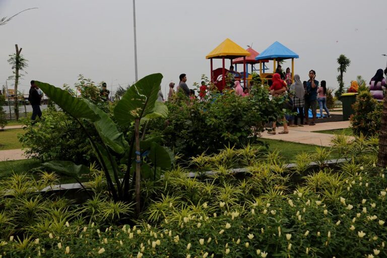 Surabaya Kian Hijau dengan 949 Taman, Sebagian Dilengkapi Bermain Anak