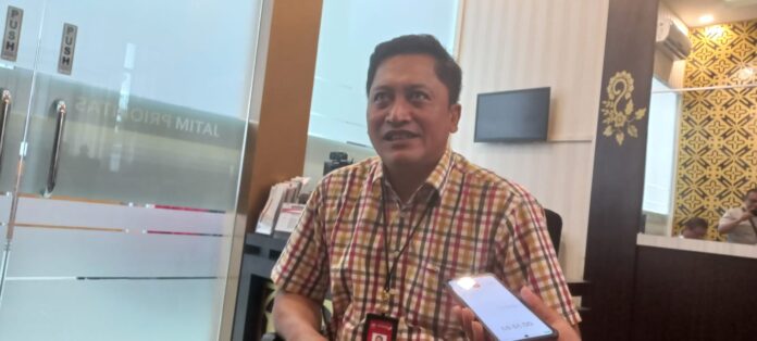 Pimpinan Cabang Bank Jatim Banyuwangi, M. Anwar.