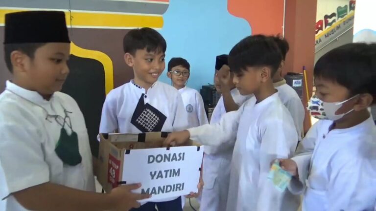 Siswa SD Gelar Aksi Solidaritas, Galang Donasi untuk Korban Banjir dan Gempa