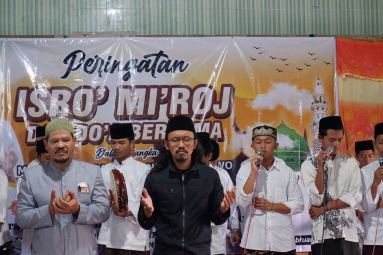 GGN Dukung Ganjar Gelar Doa Bersama dan Bantu Ponpes di Tulungagung