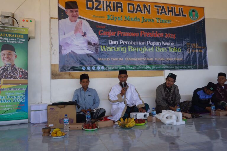 Kyai Muda Dukung Ganjar Gelar Doa Bersama dan Bagikan Bantuan ke Madrasah di Tuban