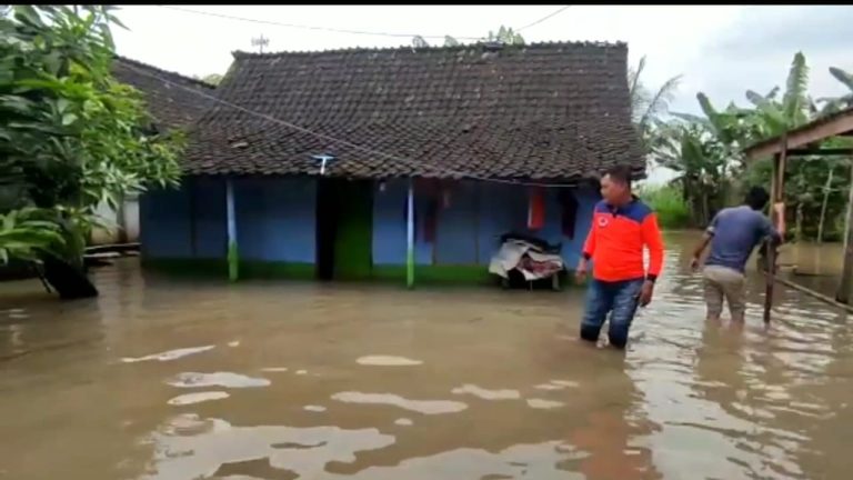 DPRD Jatim Minta Pusat Turun Tangan Atasi Banjir Lamongan