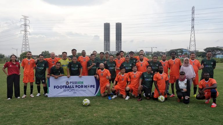 Ajak Warga Pengungsi, PSSI Jatim Gelar Football For Hope