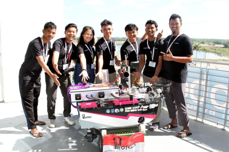 Hebat, Tim Kapal Robot ITS Raih Juara Dunia ke-5