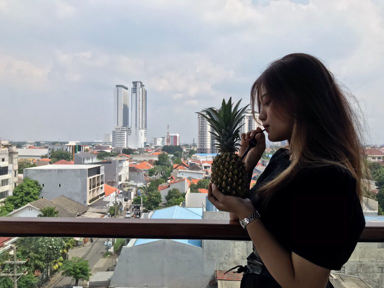 Kaya Nutrisi, Minuman Buah Nanas di Aston inn Jemursari