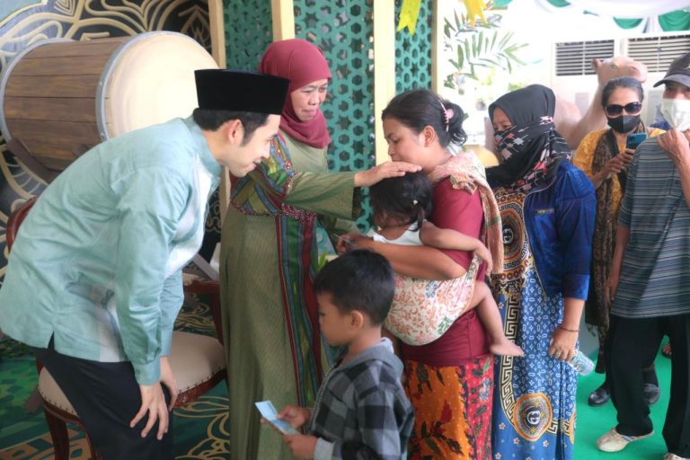 Gubernur Jatim Gelar Open House di Grahadi