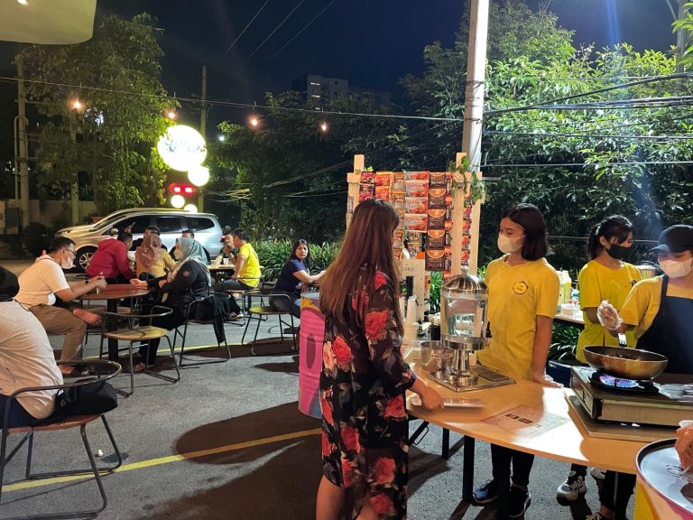 Peduli UMKM, Yello Hotel Jemursari Gelar Wok n Tok Dine Out