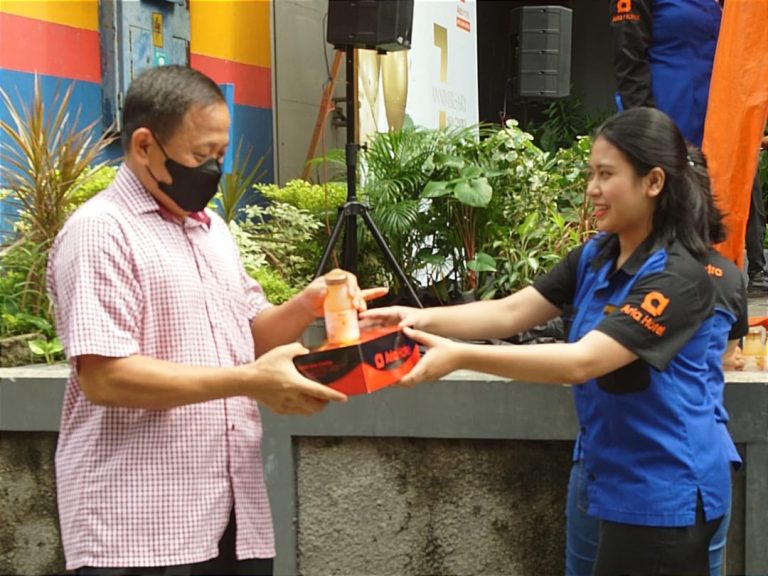 Aria Centra, Tujuh Tahun Menangis dan Tertawa Bersama Warga Surabaya