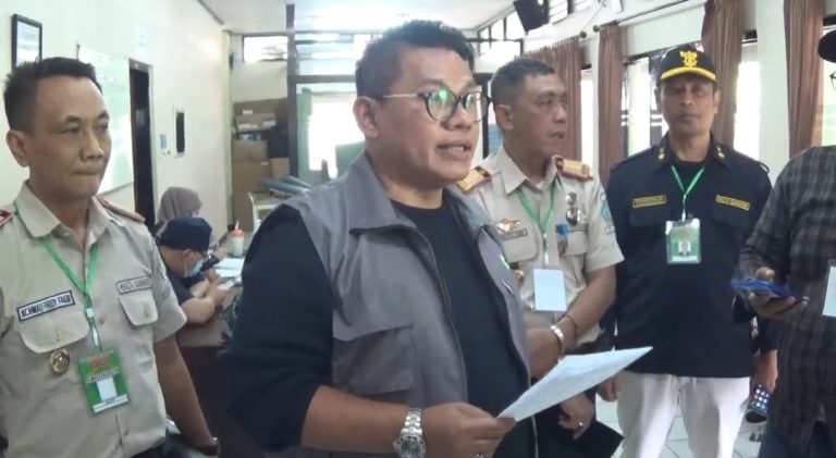Tujuh Calon Haji Embarkasi Surabaya Gagal Berangkat
