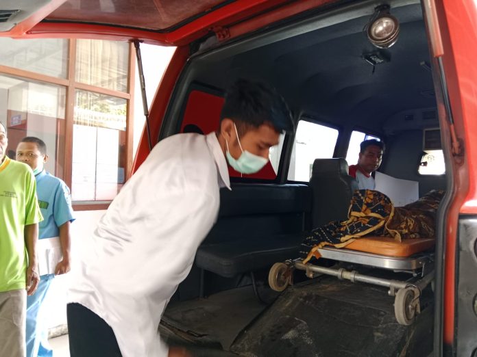 Keluarga pesilat yang tewas saat ujian kenaikan tingkat meminta kasus ini diungkap polisi.