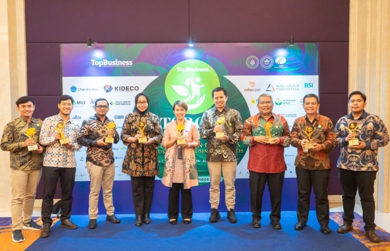 PLN Nusantara Power Raih Sembilan TOP CSR Award