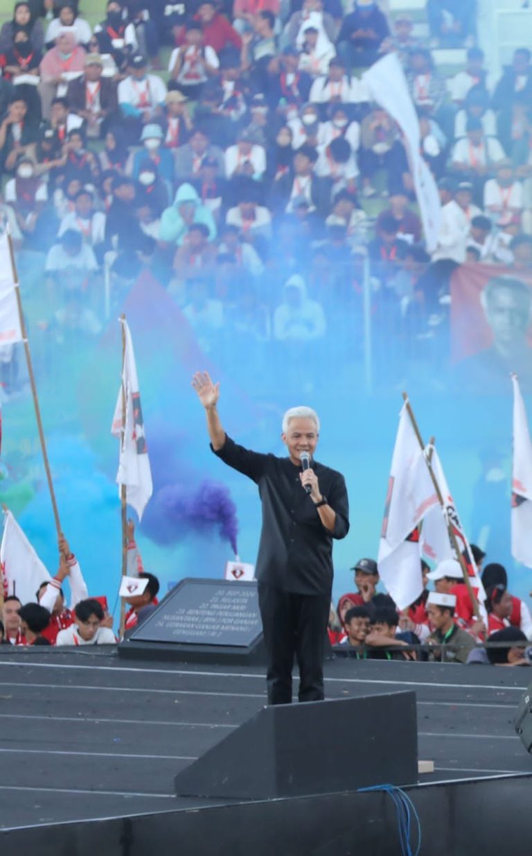 Dihadapan Ribuan Pendukungnya, Ganjar Ajak Relawan Rawat Budaya Nasional