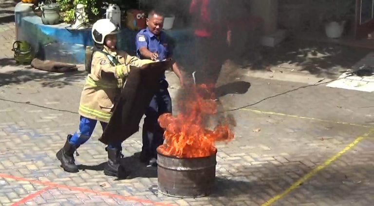 Waspada Kebakaran, Pelajar SD Dibekali Tas Siaga Bencana