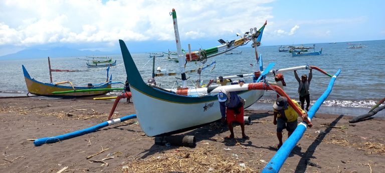 Aktivitas nelayan di Kabupaten Banyuwangi. (foto/udi)