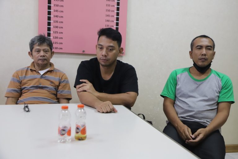 Dilimpahkan Ke JPU Tersangka dan BB Kasus Dugaan Korupsi Oknum PT Antam