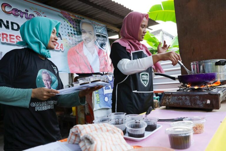 Kowarteg Ganjar Gelar Pelatihan Pembuatan Brownies Lumer di Gresik