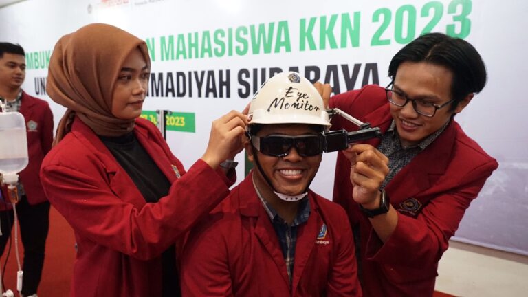 KKN Mahasiswa UM Surabaya Fokus Atasi Lima Masalah Utama di Jatim