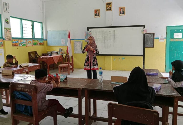 SDN 2 Jambesari, Banyuwangi hanya mendapatkan 5 murid dalam PPDB tahun ini. (foto/ist)
