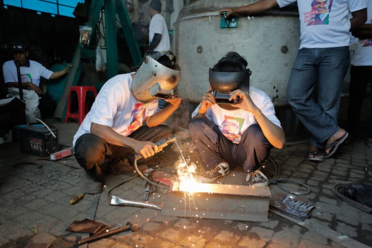 Ganjar Creasi Adakan Pelatihan Pengelasan untuk Masyarakat Sidoarjo