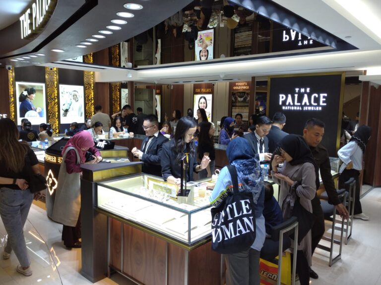 Desain Modern, Reopening The Palace Jeweler di TP 3 Surabaya, Ramai Dikunjungi Konsumen