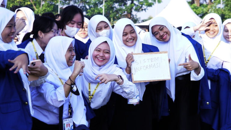 Sebanyak 6.188 Mahasiswa Baru S1 dan D4 ITS Resmi Dikukuhkan