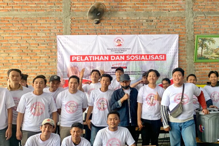 Pemuda Mahasiswa Ganjar Gelar Pelatihan Budi Daya Ikan Lele dan Sosialisasi di Mojokerto