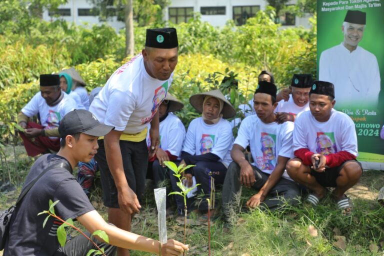 Perkuat Sektor Pertanian, Kyai Muda Ganjar Beri Edukasi Pembibitan Tanaman Buah di Nganjuk
