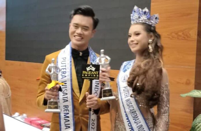 Dua pelajar asal Jawa Timur menjuarai Putra Putri Remaja Pariwisata Nasional.