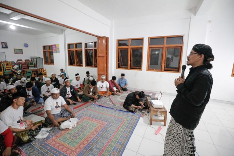 Kenang Detik-detik Proklamasi, Gus Gus Ganjar Jatim Gelar Malam Tirakatan di Nganjuk
